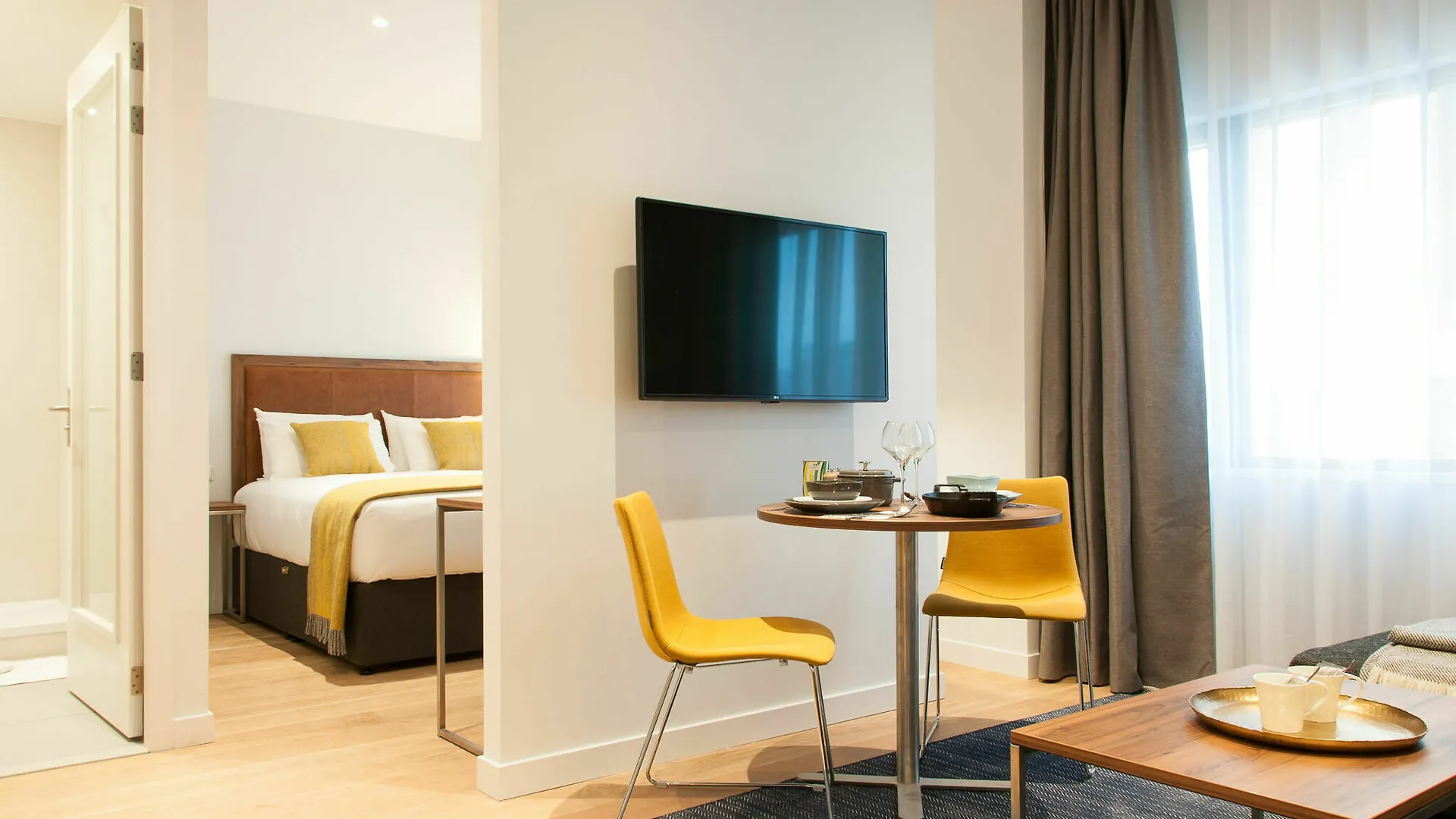 **** Aparthotel Premier Suites Rotterdam Netherlands